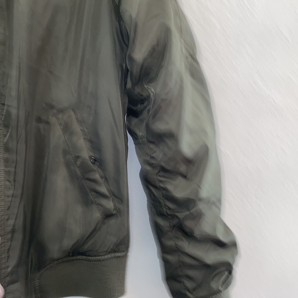 Xhilaration Green Bomber Burgundy Lining, Zip Pk Elastic Waist - Picture 4 of 8